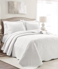 Medallion Scalloped Edge Oversized Bedspread Set