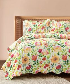 Leilani Watercolor Scallop Edged Floral 3 Piece Quilt Set